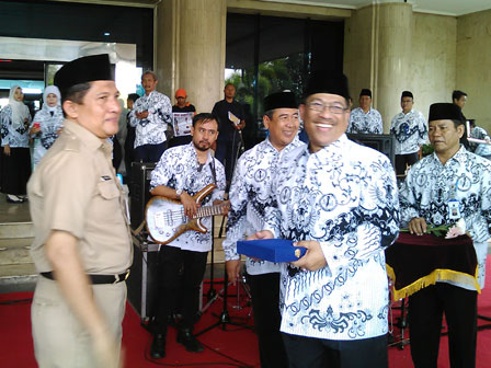 Pencarian PGRI Papua Barat - Persatuan Guru Republik Indonesia Cabang Papua Barat